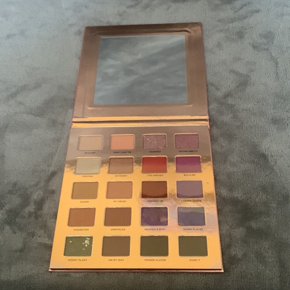 NWT 👁 Iconic London Desk to Dance Eyeshadow Palette - Picture 11 of 14